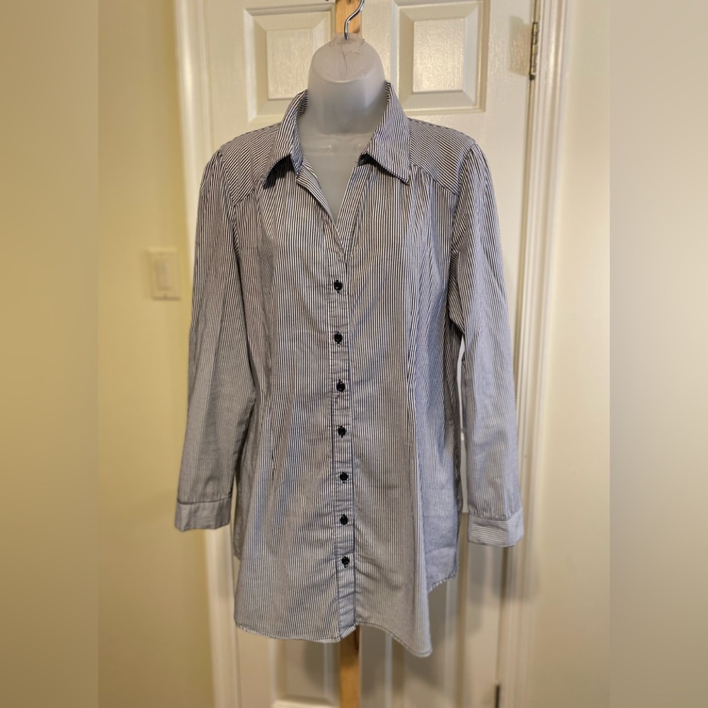 Spense - Woman black/white striped button down shirt Size: 16 (see measu…